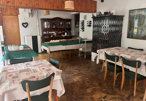 Gastraum im Albergo Lago Rosso