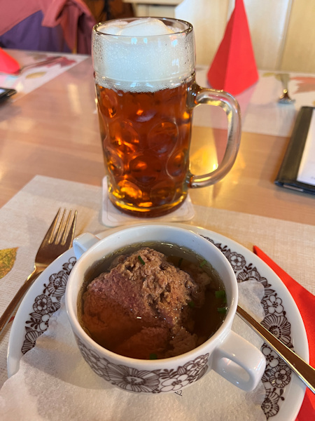 Landgasthof Fischer Leberknödelsuppe